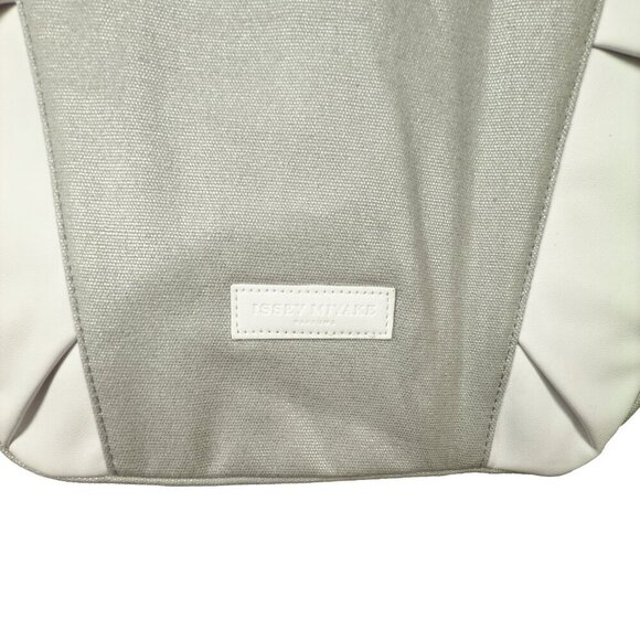 ISSEYβ MYIAKE Parfums Silver Grey Cotton Tote Bag - Picture 2 of 5